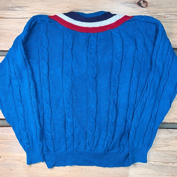 Vintage Weekends Cable Knit Preppy Collegiate Style V-neck Sweater - Picture 2 of 10